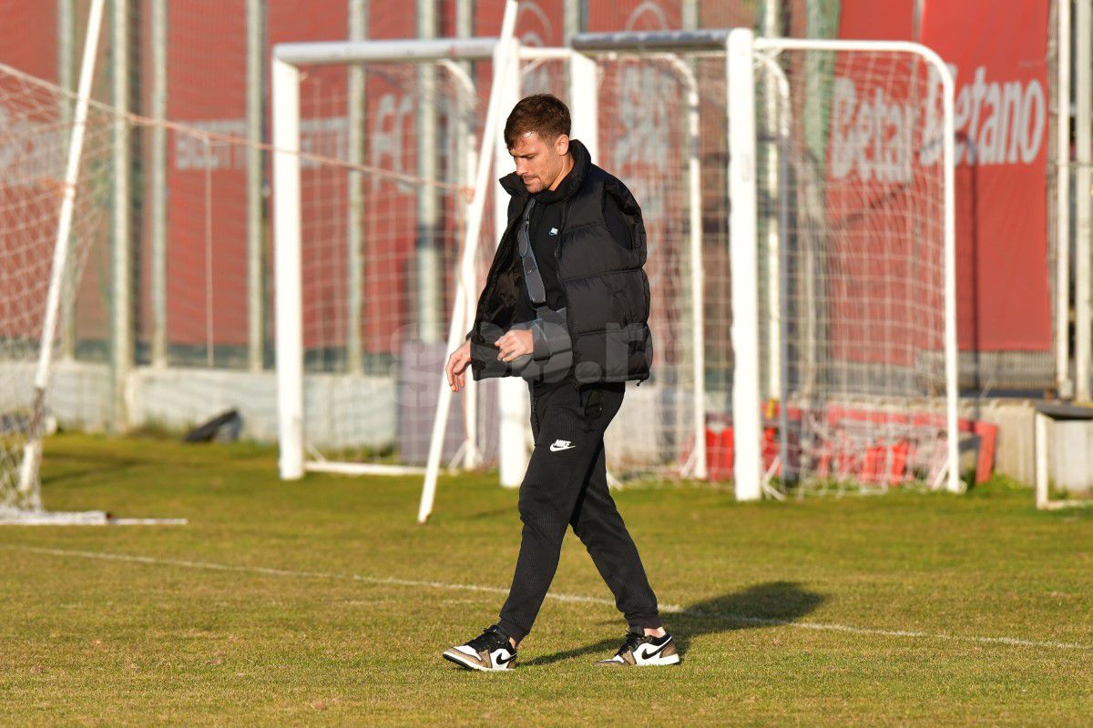 Voie bună înainte de Manchester United » Imagini de la antrenamentul oficial: cine i-a îmbărbătat pe roș-albaștri