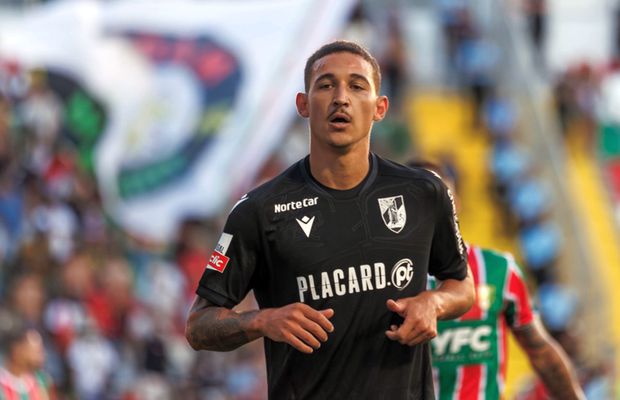 Intră direct în pâine! Primul transfer din „era Rădoi” ajunge astăzi la Craiova