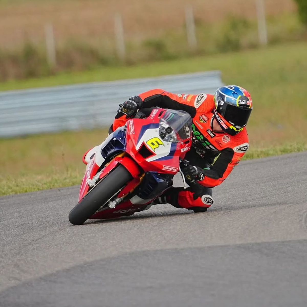 „Cel mai mare sacrificiu este că îmi dedic toată viața acestui sport” » Primul pilot român în MotoGP după aproape două decenii și-a trasat un obiectiv clar: „Vreau să fiu campion mondial”