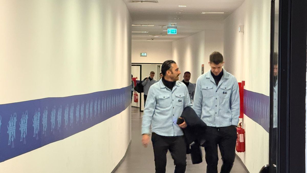 Aroganța supremă! Ce a apărut la tribuna a 2-a pe Arena Națională: turcii „au luat foc”, jandarmii au intervenit imediat