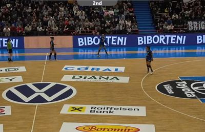 Rapid, spulberată într-o sală plină! Orașul din România care a reușit marți un „cuplaj” sold-out