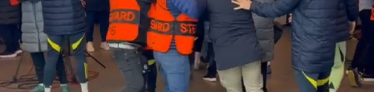 Scandal la pauza meciului FCSB - Fenerbahce // Capturi FOTO: Digi Sport