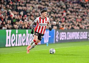 Antrenorul lui PSV explică de ce l-a schimbat pe Dennis Man la pauza meciului cu Bayern: „O aveam în minte”