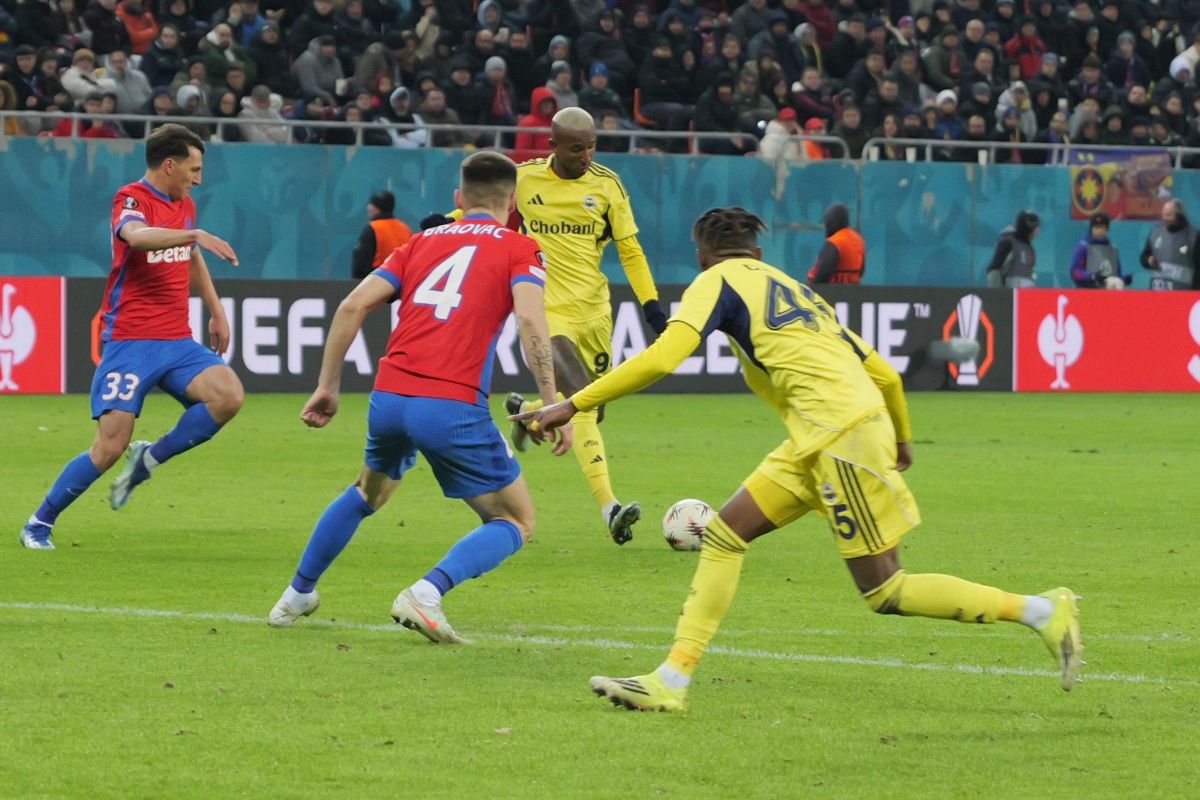 Directorul GSP a vorbit cu Mircea Lucescu, imediat după FCSB - Fenerbahce: „Era și el surprins”