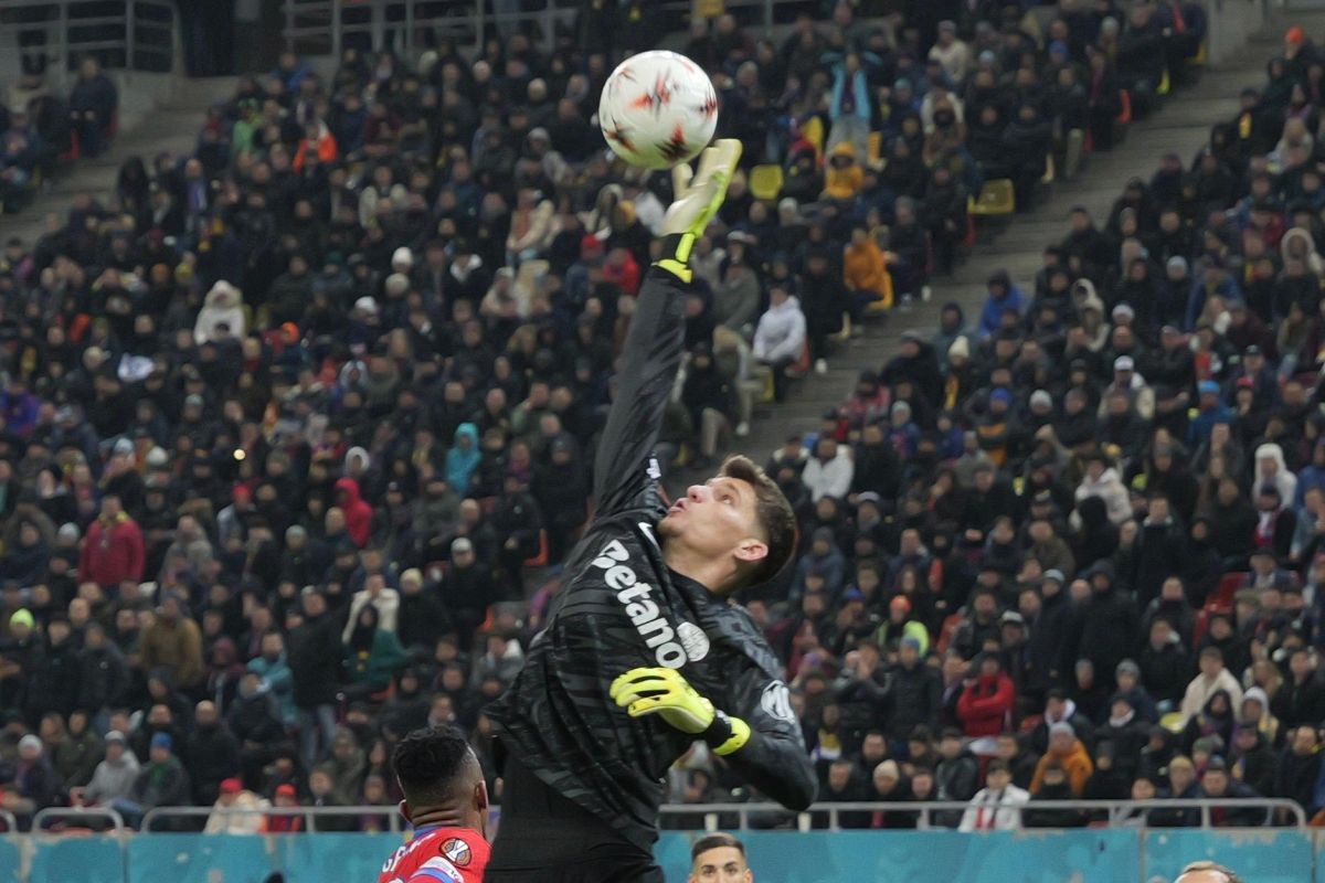 Imagini de la FCSB - Fenerbahce, în ultima etapă din grupa de Europa League // foto: Andrei Furnigă și Cristi Preda (GSP.ro)