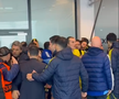 Scandal la pauza meciului FCSB - Fenerbahce // Capturi FOTO: Digi Sport