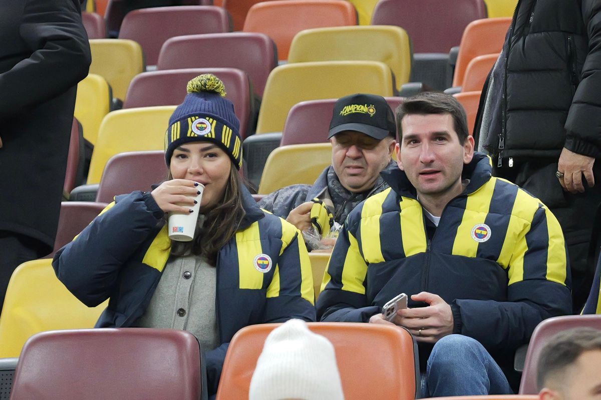 Aroganța supremă! Ce a apărut la tribuna a 2-a pe Arena Națională: turcii „au luat foc”, jandarmii au intervenit imediat