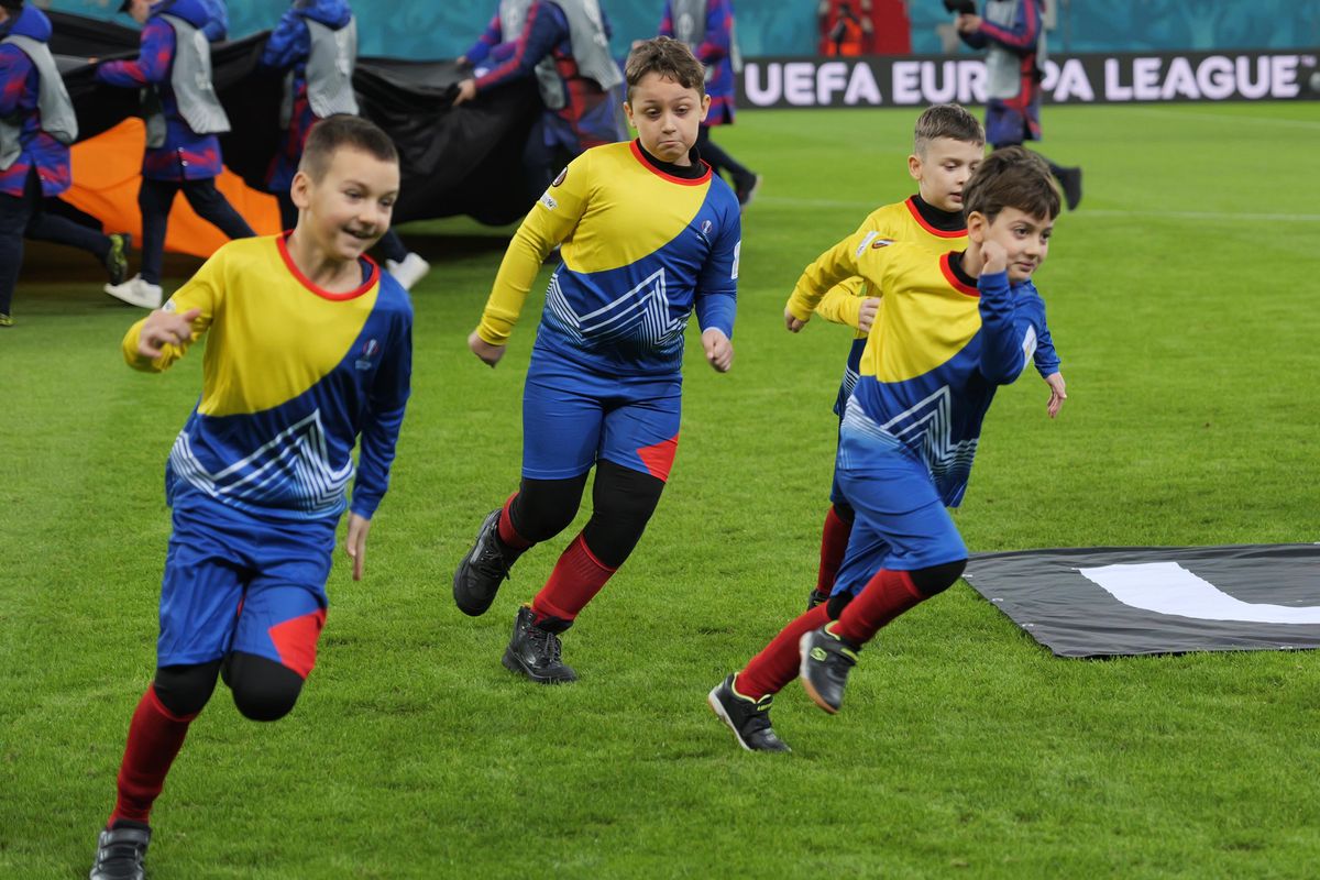 Apariție de „gradul zero” la FCSB - Fenerbahce! » Fratele președintelui Erdoğan, prezență discretă pe Arena Națională