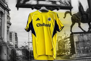 De ce Fenerbahce va folosi tricouri cu „Chobani” pe piept la meciul cu FCSB