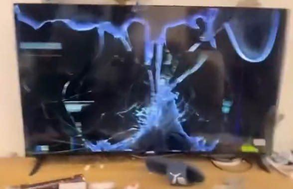 Și-a spart televizorul la golul lui Trubin din minutul 90+8!