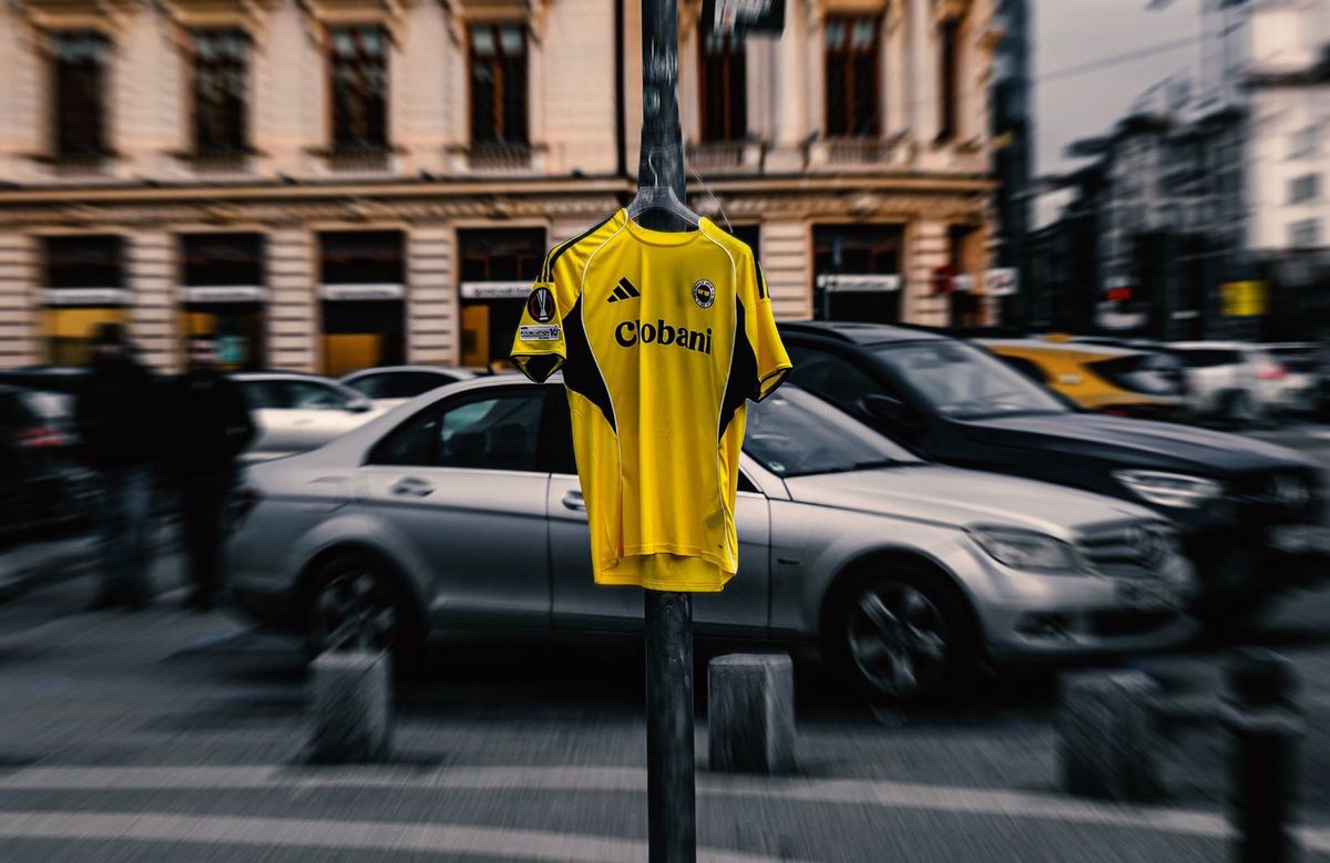De ce Fenerbahce va folosi tricouri cu „Chobani” pe piept la meciul cu FCSB