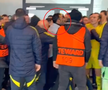 Scandal la pauza meciului FCSB - Fenerbahce // Capturi FOTO: Digi Sport