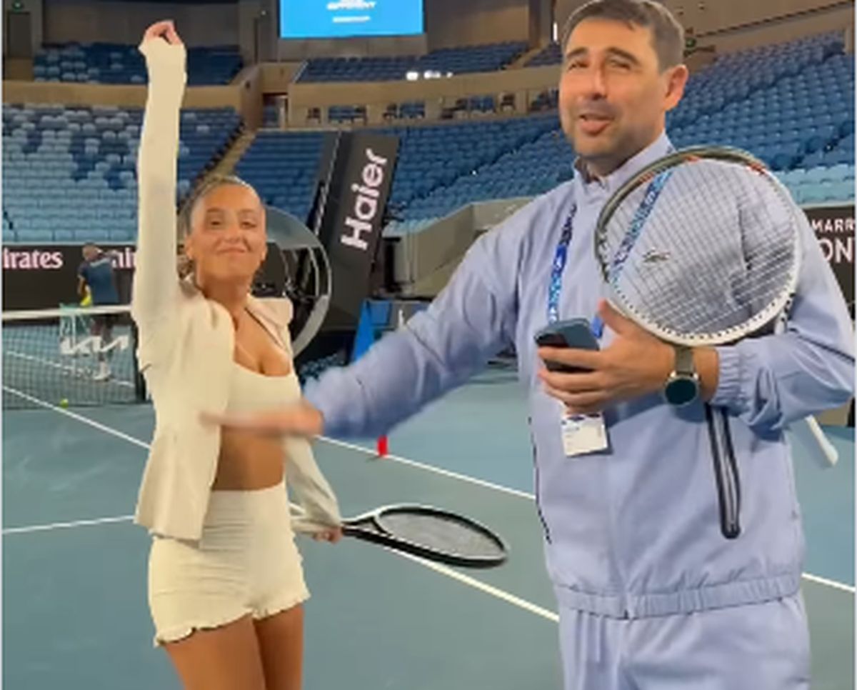 S-a dat în spectacol cu Marcos Baghdatis pe arena Margaret Court de la Australian Open!