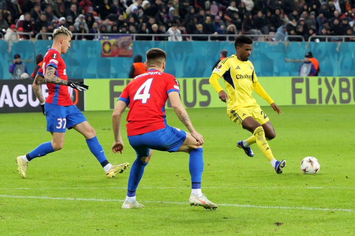 Marius Niculae a înscris în poarta lui Fenerbahce în 2012, iar acum a analizat prestația celor de la FCSB contra turcilor: „N-au tot două picioare și două mâini?”