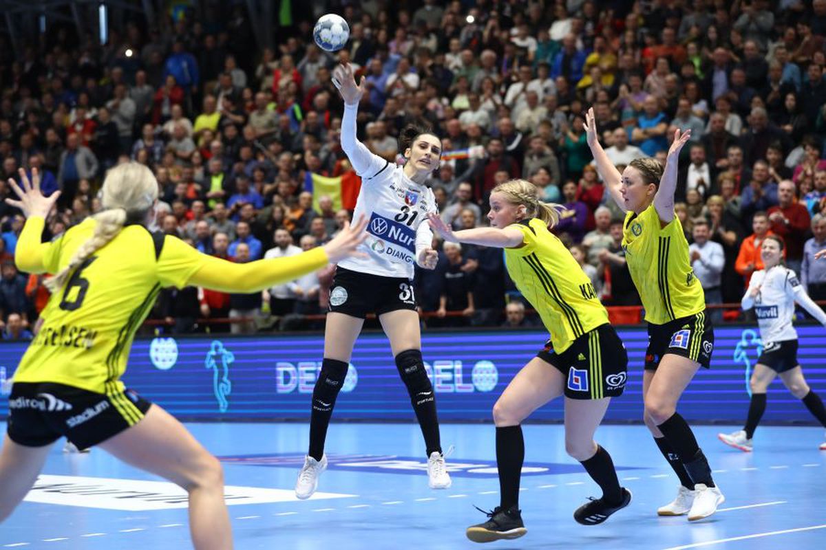 SCM RM VÂLCEA - SAVEHOF 28-20 // Ann Grete Norgaard: „Sunt fericită la Vâlcea! Știam la ce echipă vin!”