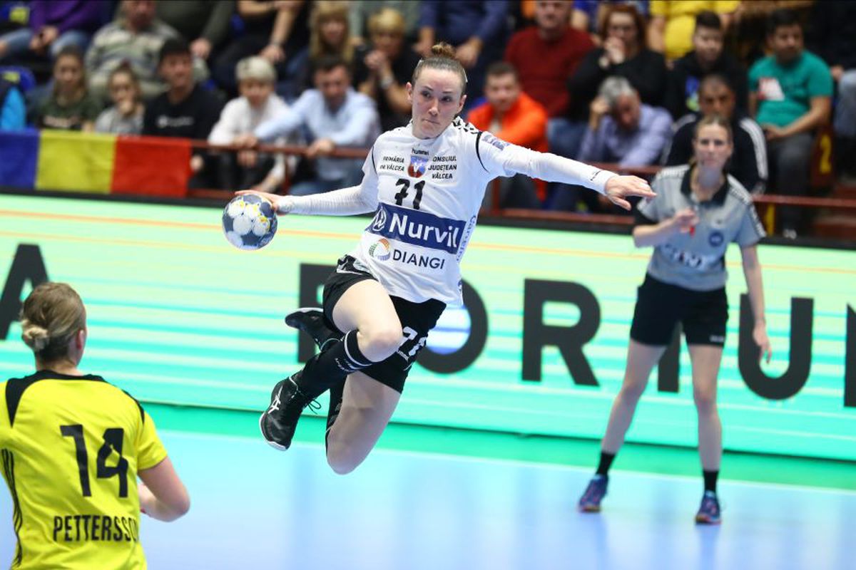 SCM RM VÂLCEA - SAVEHOF 28-20 // VIDEO+FOTO Victorie și calificare! Campioana României e în sferturile Ligii Campionilor