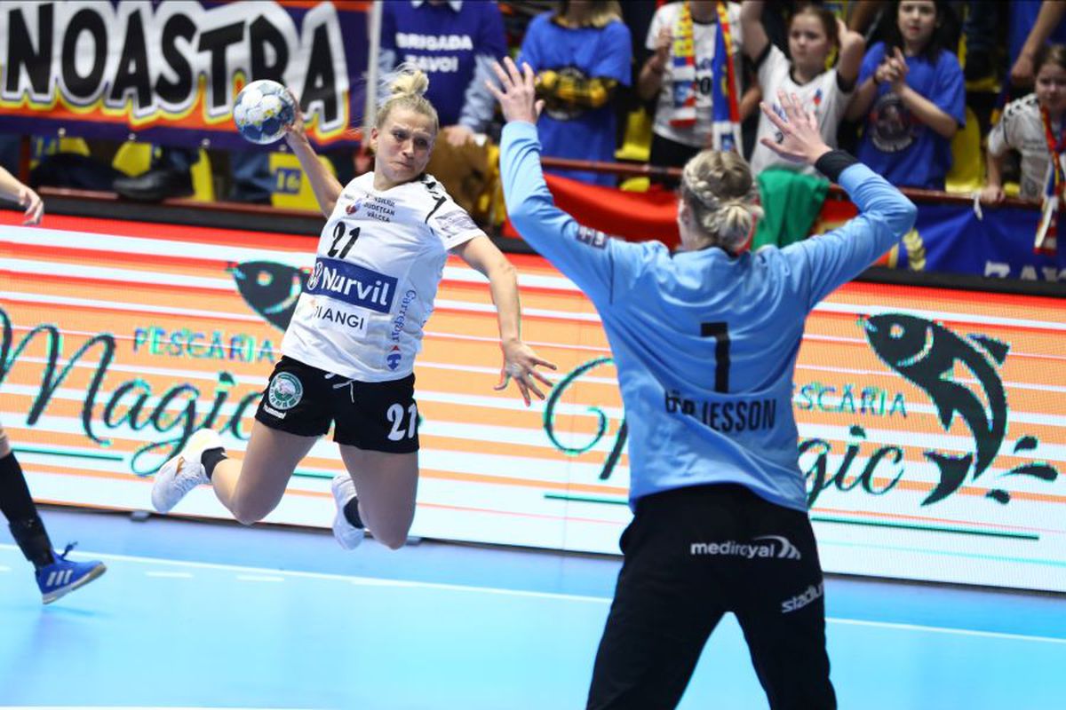 SCM RM VÂLCEA - SAVEHOF 28-20 // Ann Grete Norgaard: „Sunt fericită la Vâlcea! Știam la ce echipă vin!”