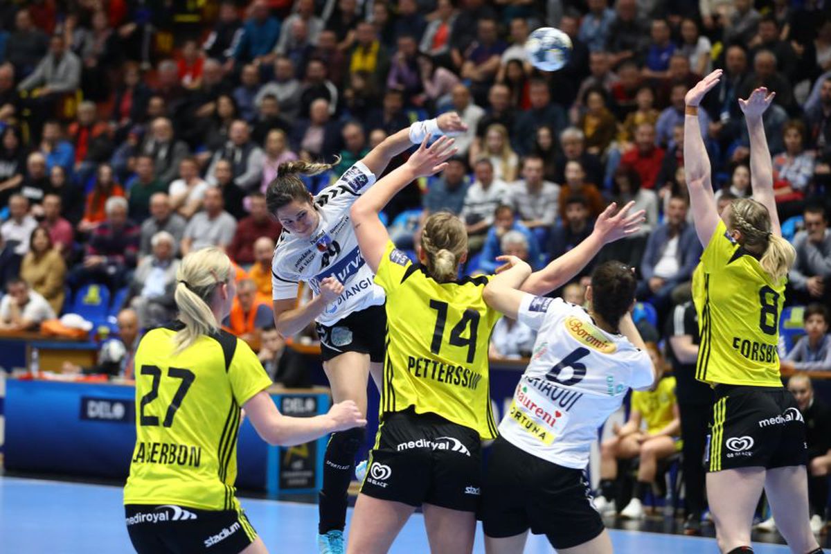 SCM RM VÂLCEA - SAVEHOF 28-20 // Ann Grete Norgaard: „Sunt fericită la Vâlcea! Știam la ce echipă vin!”