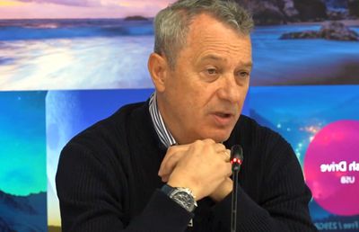 Rednic îi dă o singură șansă Rapidului la titlu: „Doar din cauza lor pot pierde cei de la Steaua campionatul. Gigi mai filosofează, mai schimbă... Cine știe?”