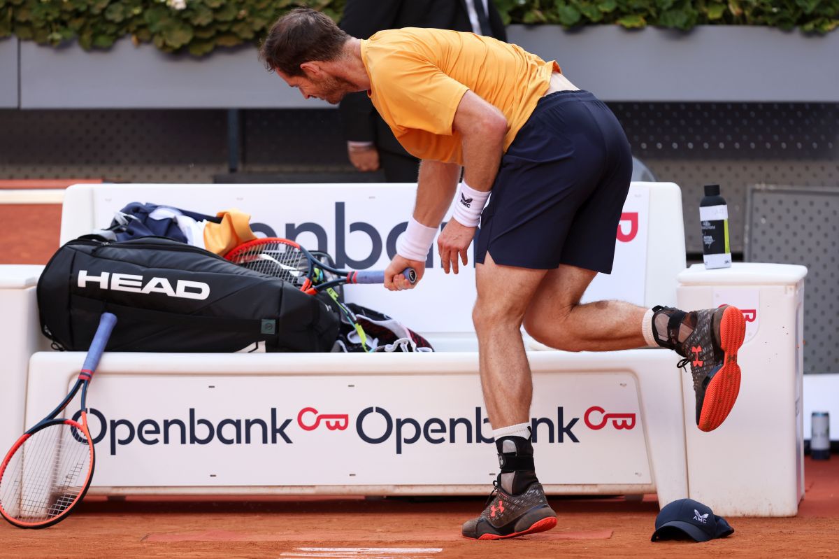 Andy Murray, tot mai aproape de retragere: „Habar n-am ce fac” » Și-a zdrobit racheta de scaunul arbitrului!