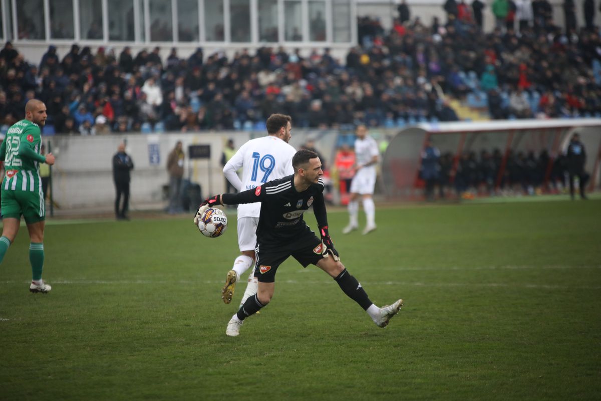 Bogdan Andone și-a schimbat discursul față de meciul cu FCSB » Ce i-a reproșat arbitrului: „Asistentul meu a oprit ceasul!”