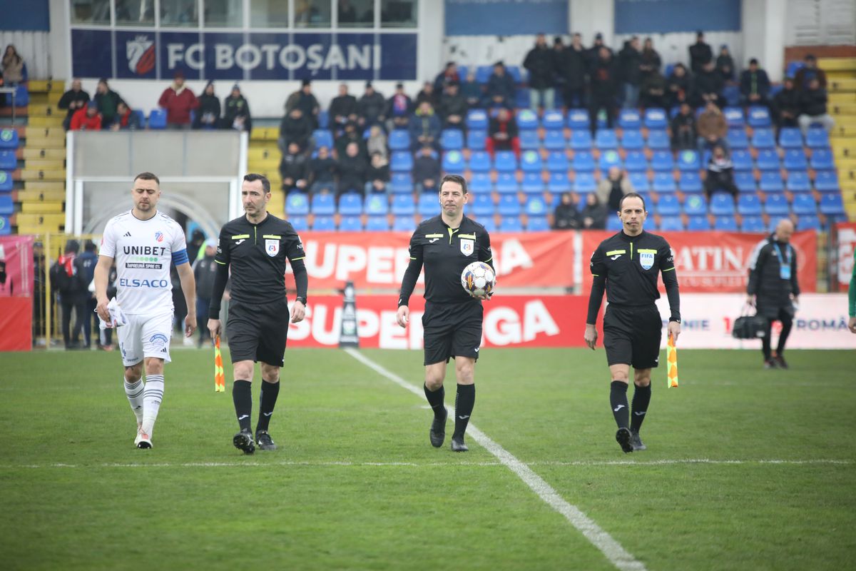 Bogdan Andone și-a schimbat discursul față de meciul cu FCSB » Ce i-a reproșat arbitrului: „Asistentul meu a oprit ceasul!”