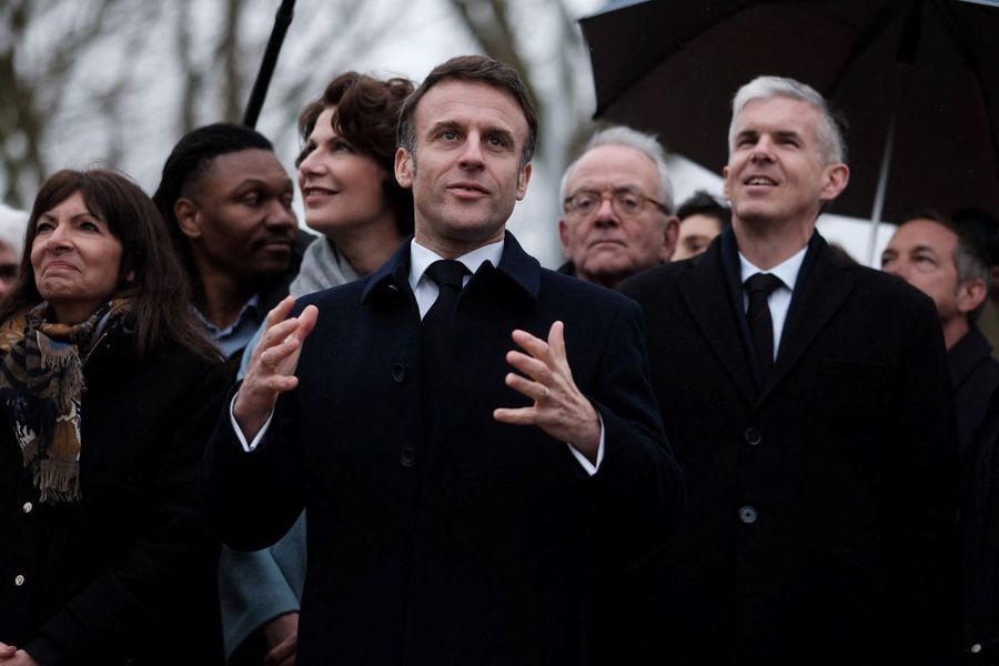 Satul Olimpic de la Paris a fost inaugurat, iar președintele Macron a asigurat că va înota în Sena