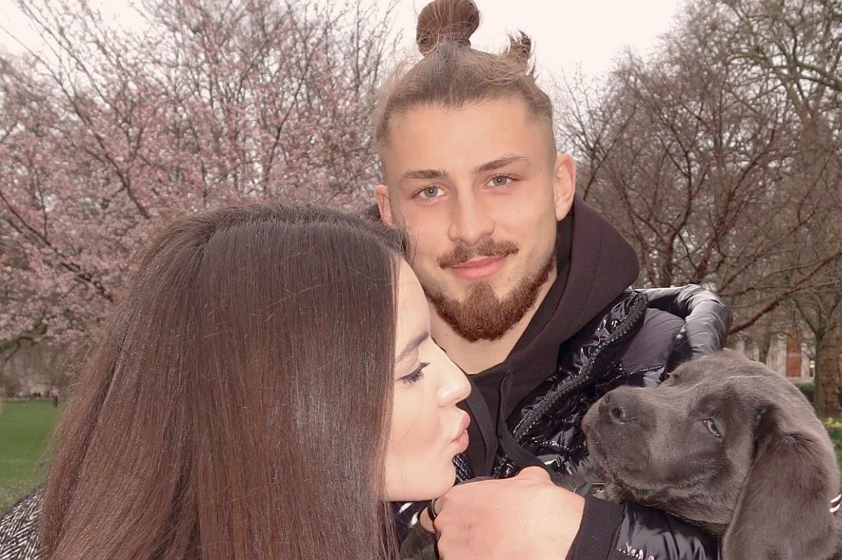 Radu Drăgușin și iubita lui au făcut o achiziție de suflet » Au un nou membru în familie