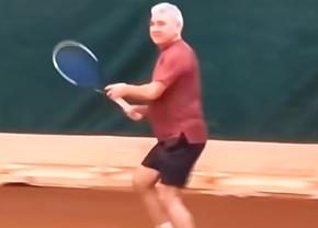 Imagini inedite » Stere Halep, partidă de tenis cu un celebru actor al României: „Bagă și tu mingea în teren!”