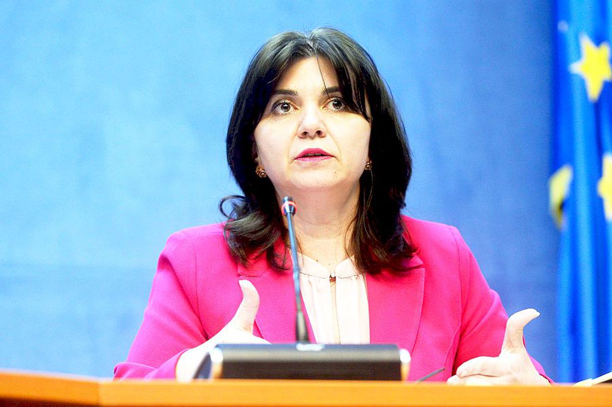 Ministrul Educației despre ce se întâmplă cu școlile: „Urmează o declarație în scurt timp”