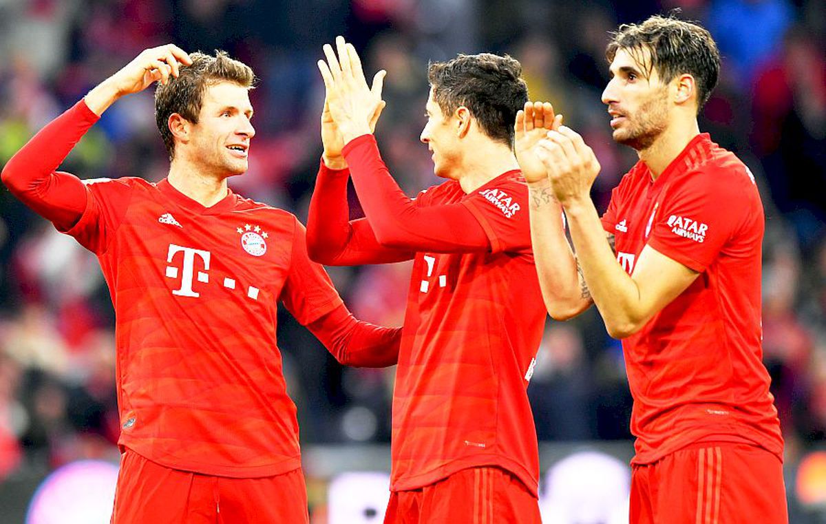 Javi Martinez, mijlocașul lui Bayern, s-a „angajat” la Crucea Roșie » Livrează alimente și medicamente pentru bătrâni