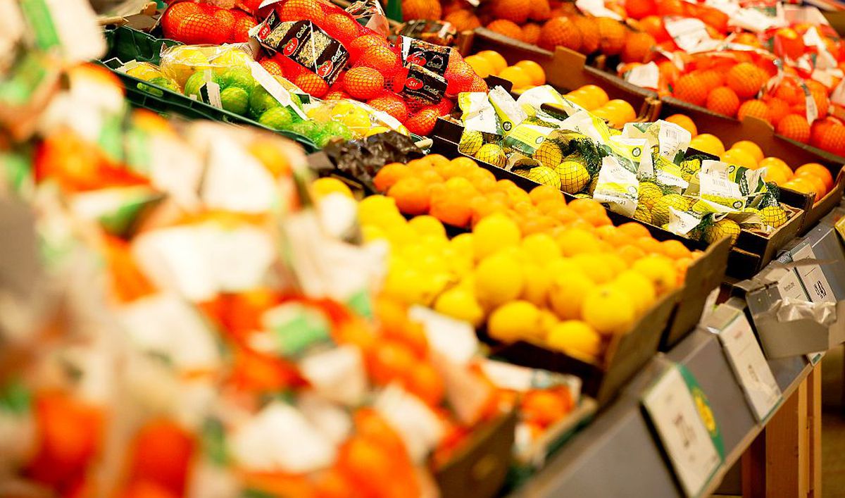 Primul supermarket din România care plafonează prețurile: „Siguranța populației e mai importantă”