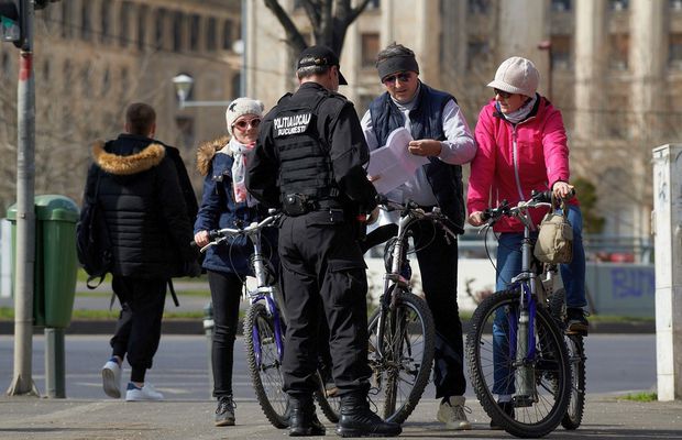 România intră în scenariul 4. Alexandru Rafila: „Cel mai probabil luni vom depăși 2.000 de cazuri de infectare cu COVID-19"