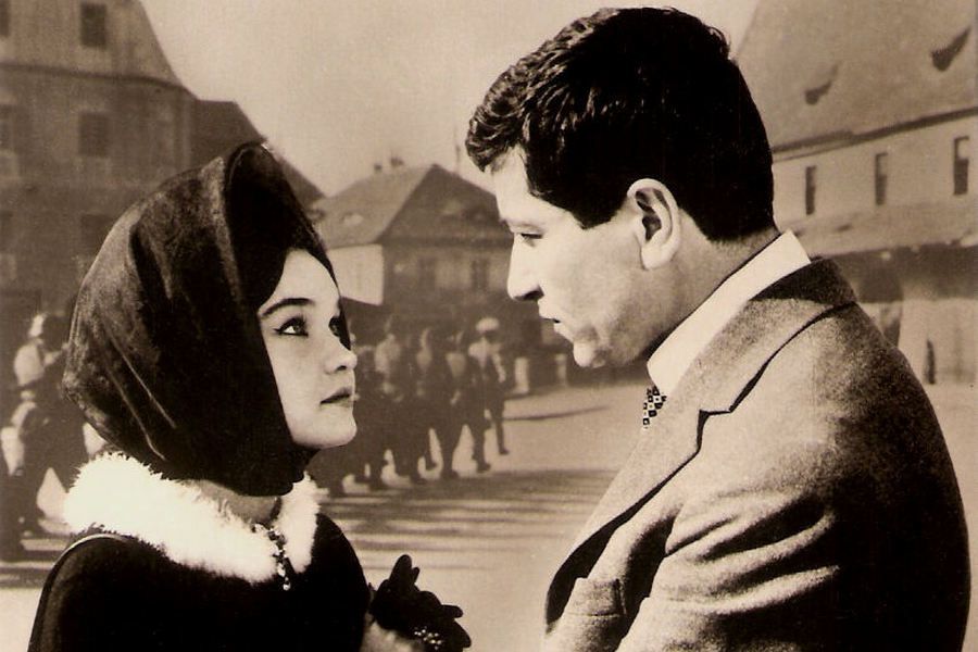 Dichiseanu a jucat în peste 60 de filme. Aici alături de Margareta Pâslaru RAPID. Mărturia rapidistului Ion Dichiseanu: „Am suferit mult, n-am putut să dorm și am băgat și niște pahare de whisky