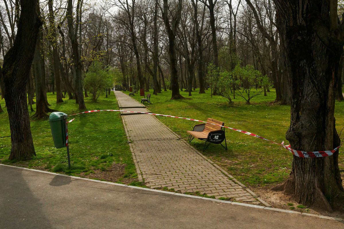 Imagini din parcurile bucureștene după ce au fost închise
