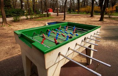 CORONVIRUS. Colorate, dar dezolante. Cum arată locurile de joacă la ora la care, într-o duminică însorită, erau invadate de copii