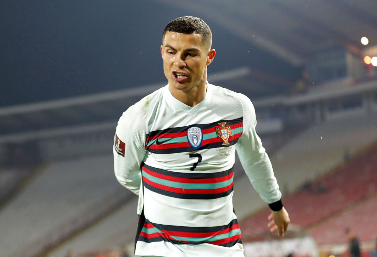 FIFA a declanșat o anchetă, după ce Ronaldo a ieșit de pe teren » Ce riscă portughezul