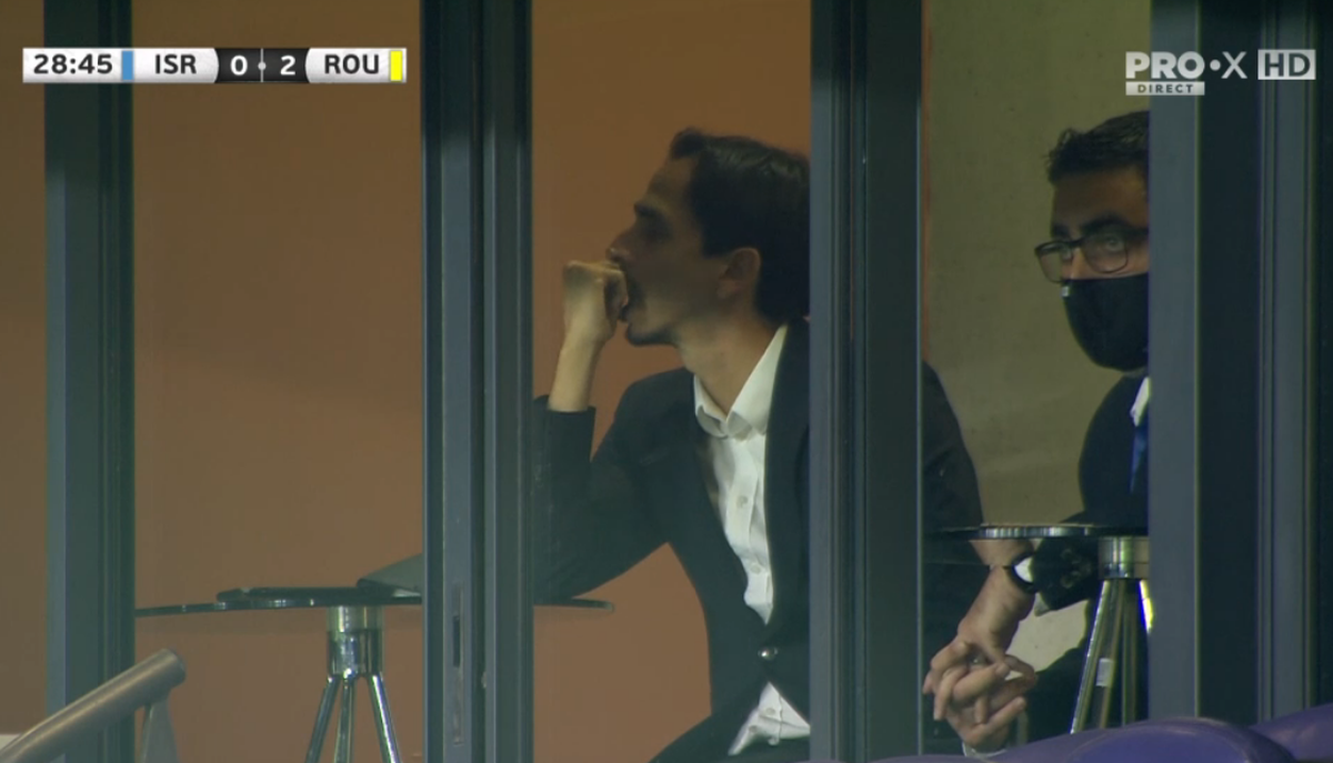 Știm cum e :)) Ce făcea Benayoun în lojă, la 2-0 pentru România