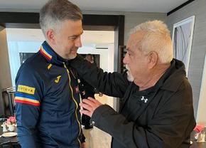 Apariție-surpriză în cantonamentul naționalei » Un nume de legendă l-a vizitat pe Edi Iordănescu