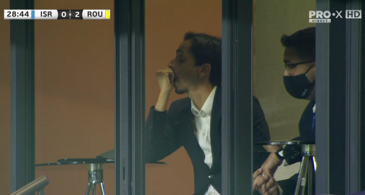 Știm cum e :)) Ce făcea Benayoun în lojă, la 2-0 pentru România