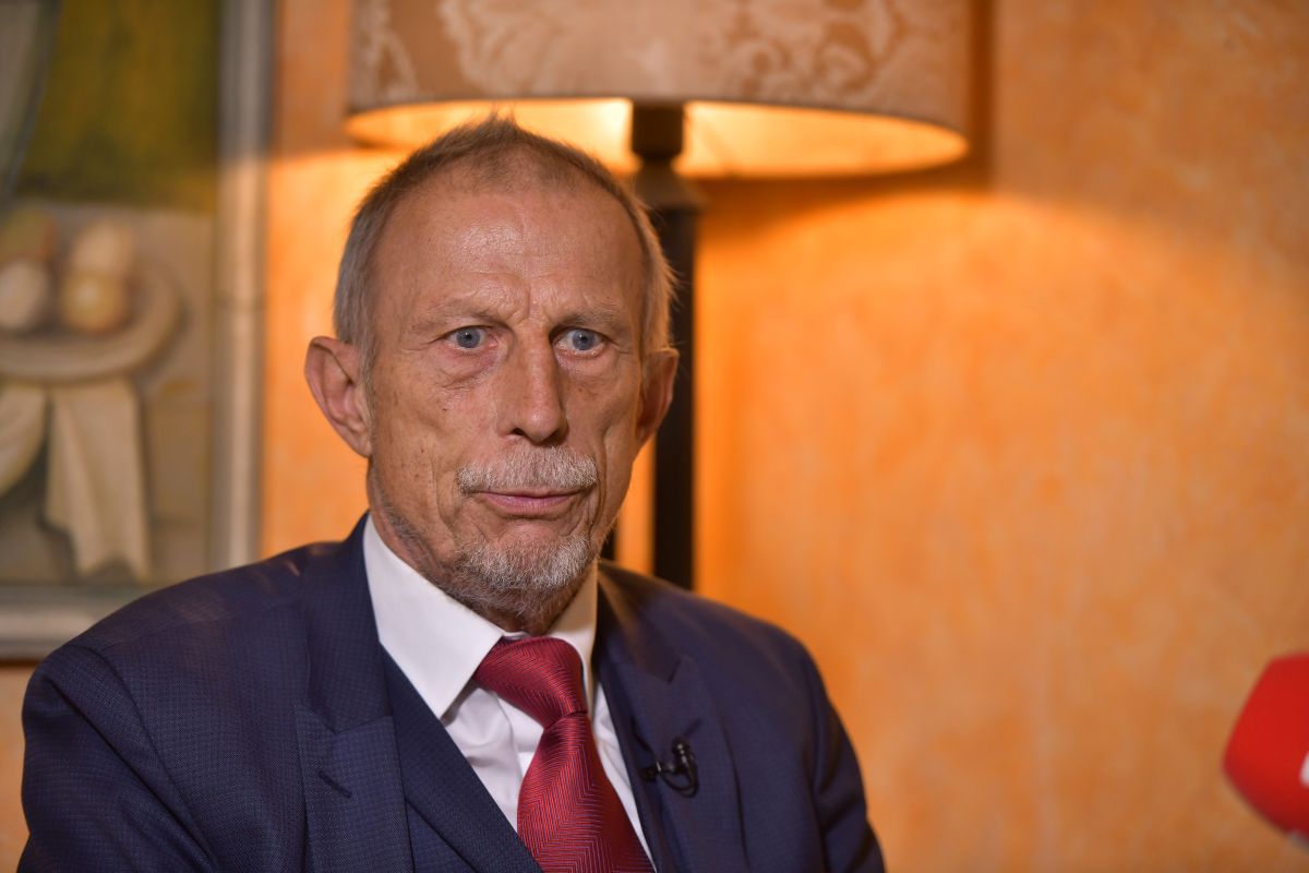 Christoph Daum, din nou în stare critică » Operat a doua oară de cancer: „Lucrurile s-au înrăutățit în ultima vreme”