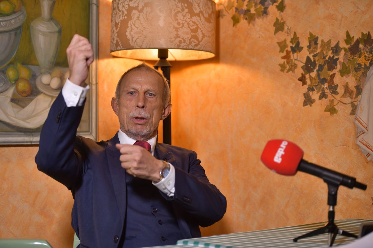 Christoph Daum, din nou în stare critică » Operat a doua oară de cancer: „Lucrurile s-au înrăutățit în ultima vreme”