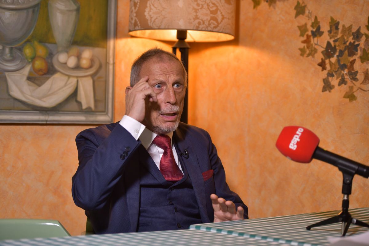 Christoph Daum a fost pe Arena Națională la România - Belarus și a vorbit pentru cititorii Gazetei » „Credeam că mai erau superfotbaliști. Nu mai sunt”