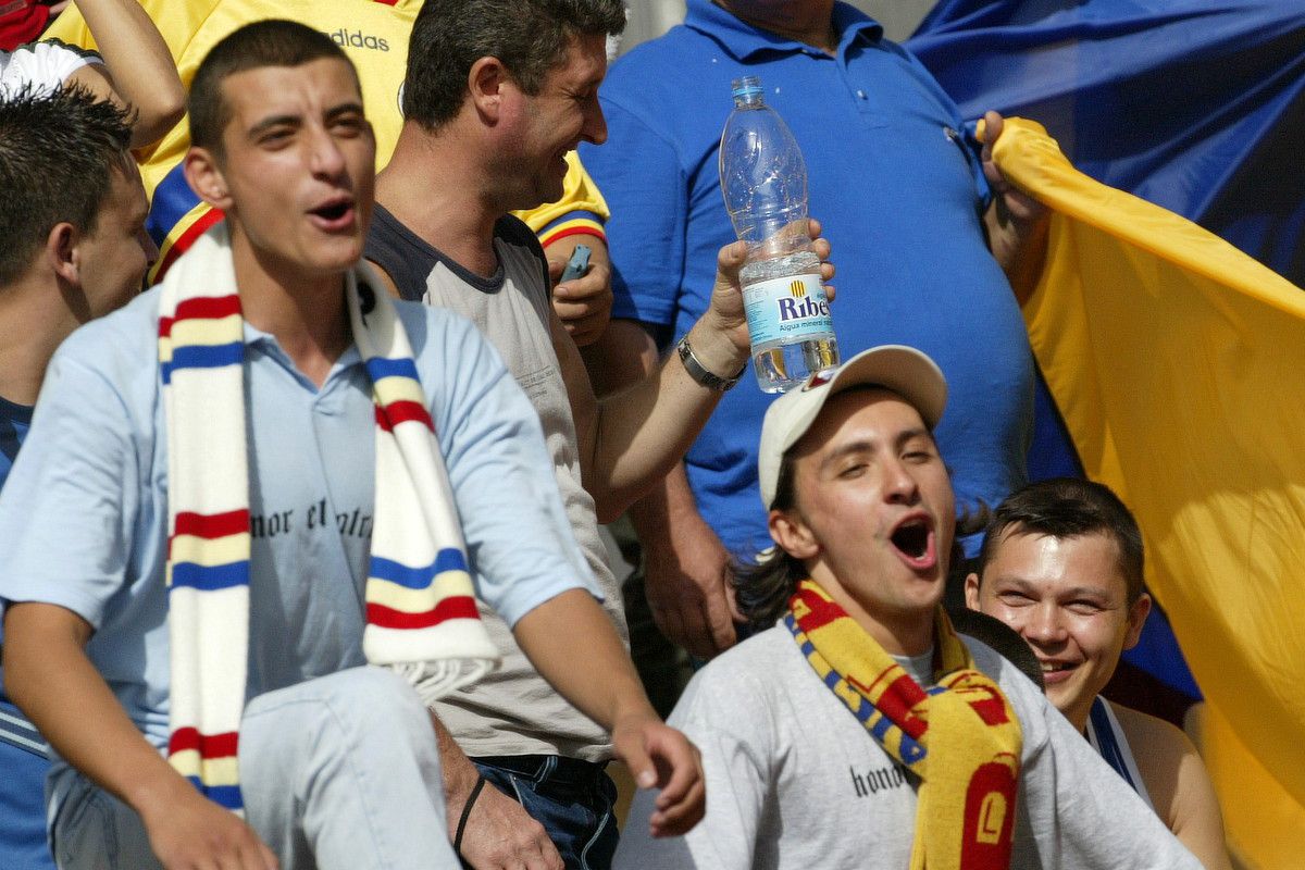 Imagini EXCLUSIVE de la prima deplasare a lui George Simion! „Am mers cu autocarul două zile și două nopți. Părinții mei și acum știu că am fost în Delta Dunării!”