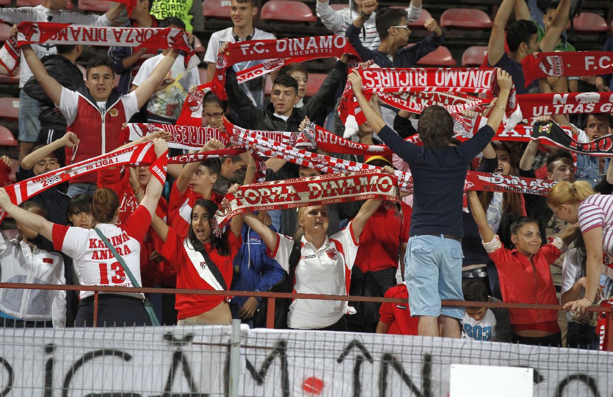 Pyro, bannere și injurii la adresa Stelei » Ce s-a întâmplat când Dinamo a jucat cu femei și copii în tribune: imagini din arhiva GSP