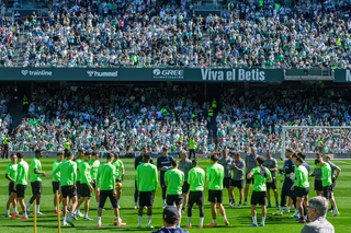 Peste 30.000 de spectatori la ultimul antrenament al lui Betis Sevilla, cu o zi înainte de derby-ul cu rivala din oraș