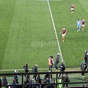 Marius Șumudică, nervos la pauza meciului Rapid - Universitatea Craiova