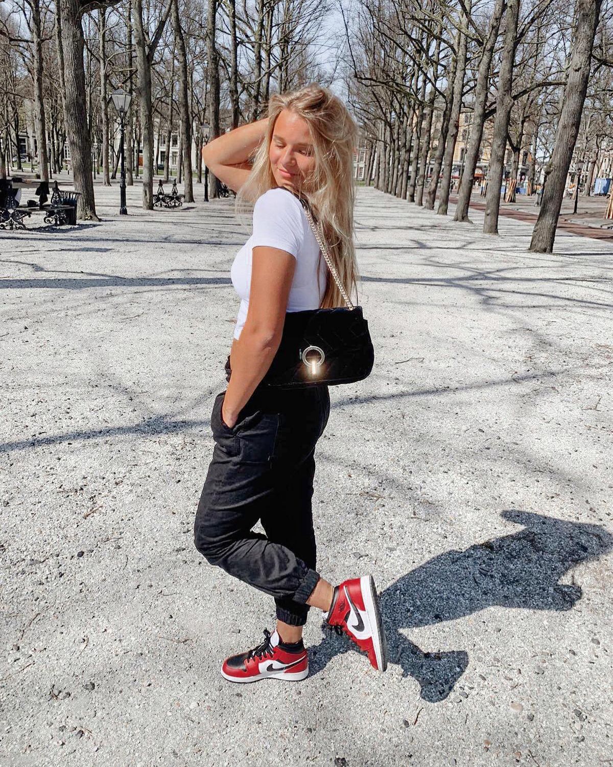 Sexy și irezistibilă! Fiica antrenorului încinge Instagramul cu poze provocatoare