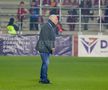Marius Șumudică, nervos la pauza meciului Rapid - Universitatea Craiova