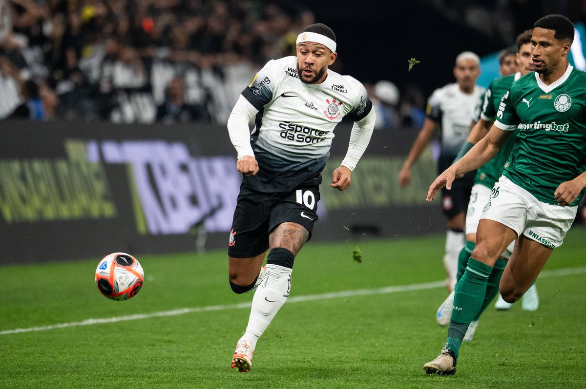 Galerie foto - Memphis Depay (Finala Campeonato Paulista 2025)